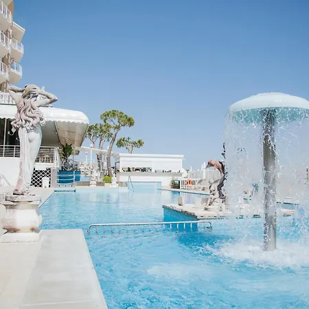 Hotel Carlton 4*