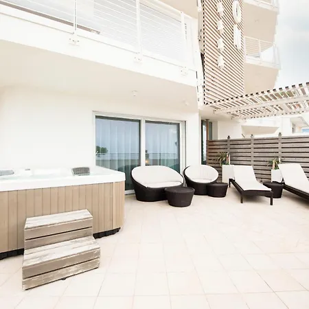 Carlton Hotel 4*