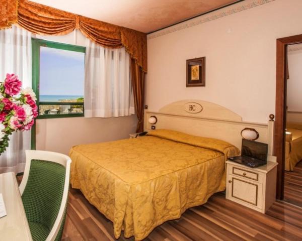 Carlton Hotel 4*