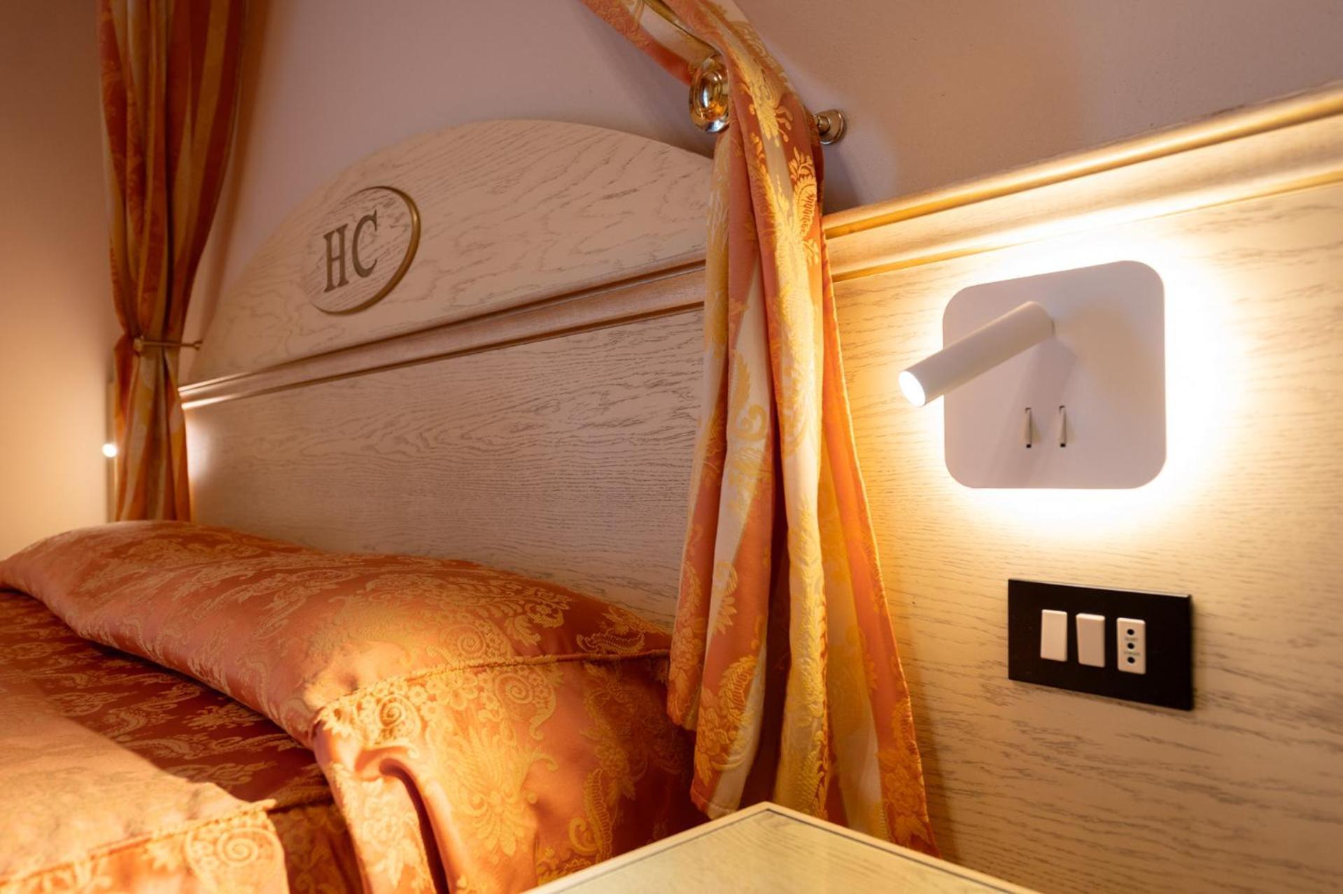Hotel Carlton 4*