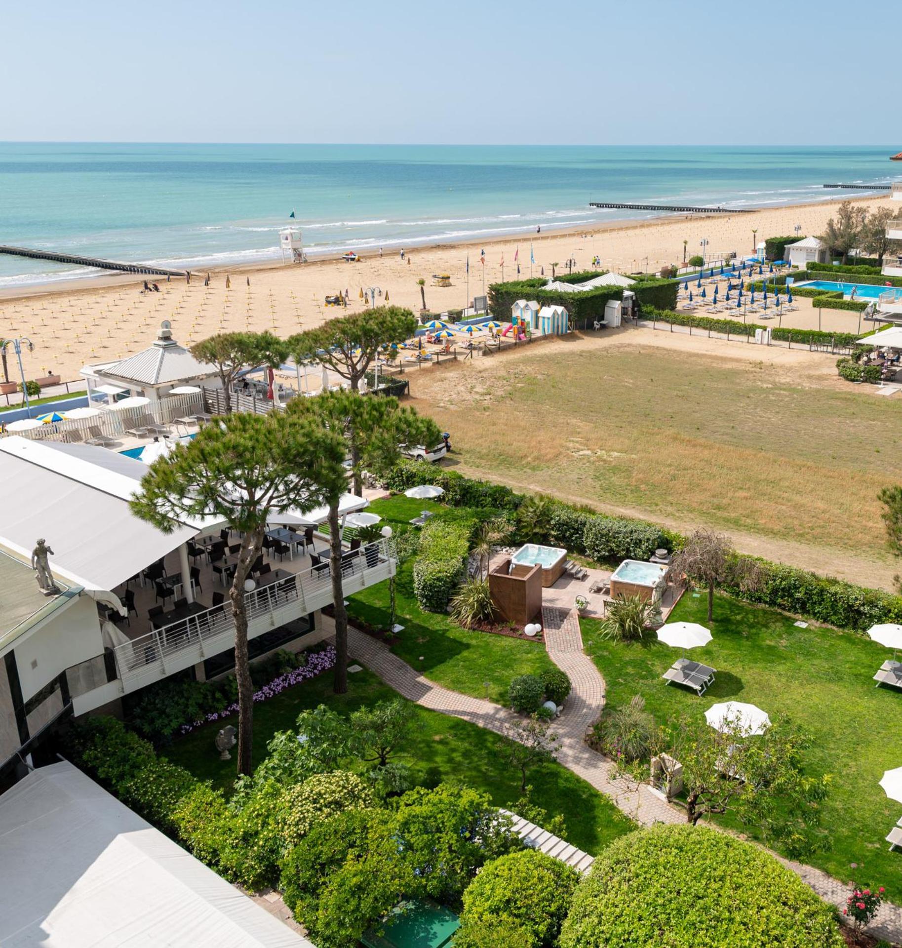 Hotel Carlton 4*
