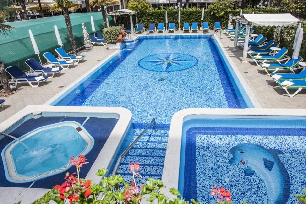 Hotel Carlton 4*